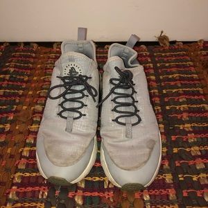 Nike Huarache Women’s Sneaker. Size 11